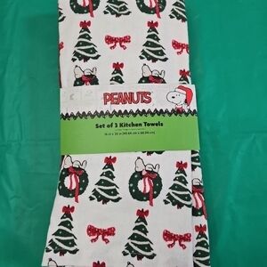 Peanuts Kitchen Towels - Christmas Festive White with Green and Red